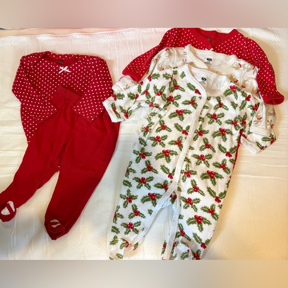 6/$20 HUDSON BABY Winter Festival Bundle 1-2 Pc Outfit 3 Footed Sleepers 6-9M